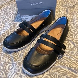 Women’s Vionic Mary Jane’s Size 9